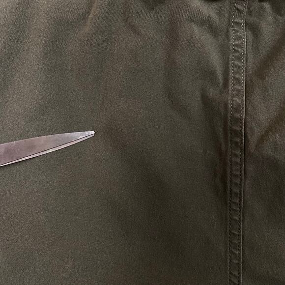 Duluth Trading Co Men's Green Pull On Shorts Size 40 - Picture 5 of 6